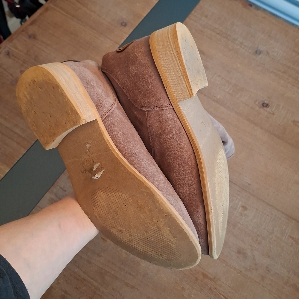 Emu Australia Suede & Shearling/Sheepskin Tan Slouchy Buckle Boots (AU 8/US 8) - Picture 9 of 12